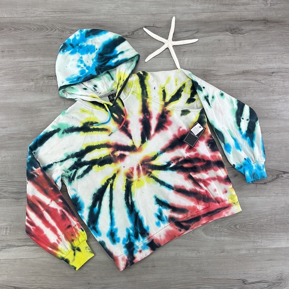Volcom Tops - 🔆VOLCOM🔆TIE DYE HOODIE SWEATSHIRT